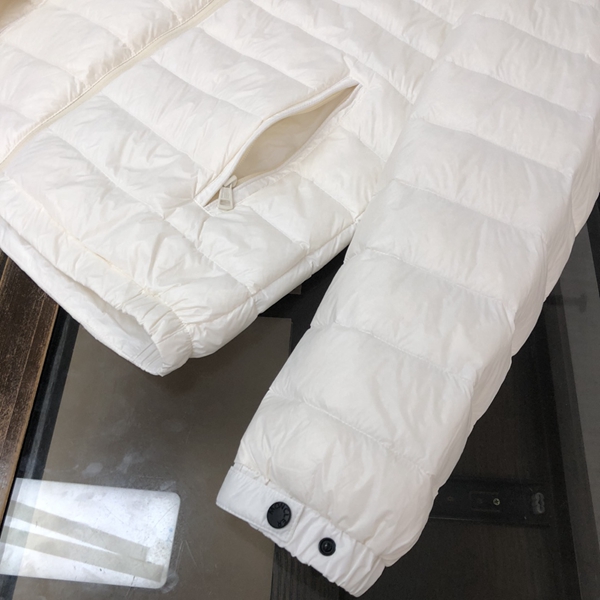 ハイクオリティダウンジャケット素材ディテール